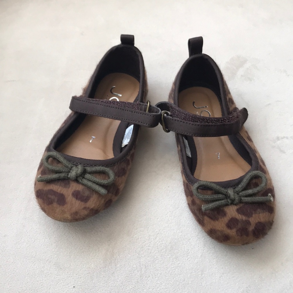 Girls shoes